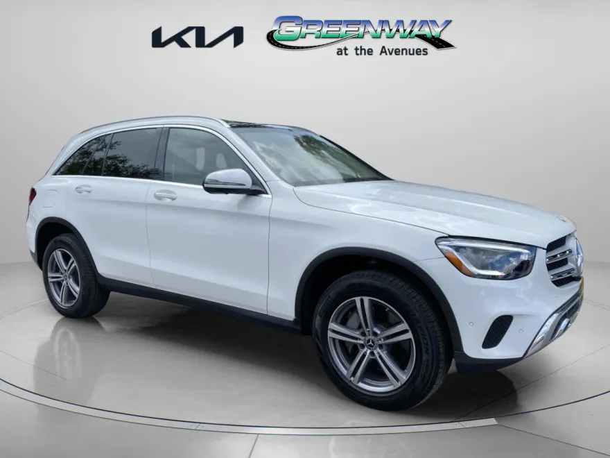 2022 Mercedes Benz GLC 300 photo 1