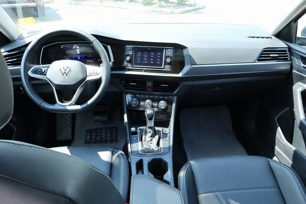 2024 Volkswagen Jetta 1.5T SE photo 1