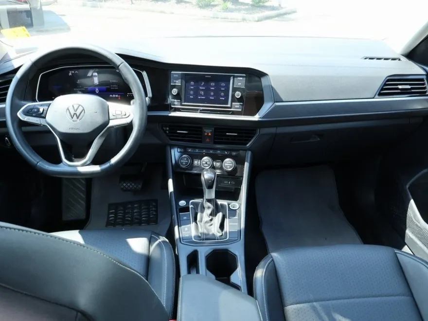 2024 Volkswagen Jetta 1.5T SE photo 1