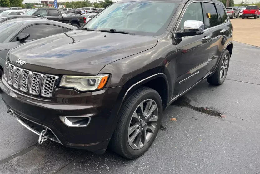 2017 Jeep Grand Cherokee Overland photo 1