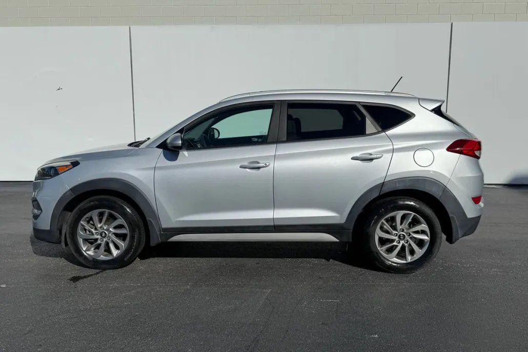 2017 Hyundai Tucson SE photo 1