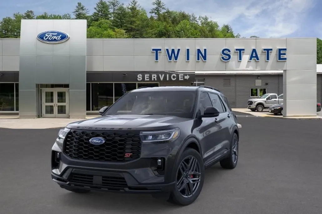 2025 Ford Explorer ST photo 1