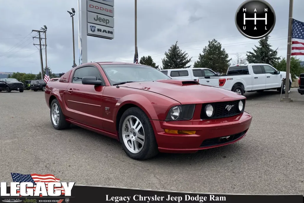 2005 Ford Mustang GT photo 1