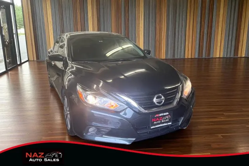 2017 Nissan Altima 2.5 SV photo 1