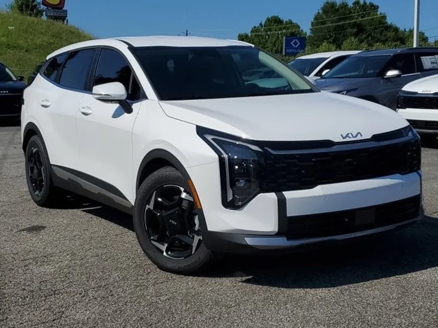2026 Kia Sportage EX photo 1