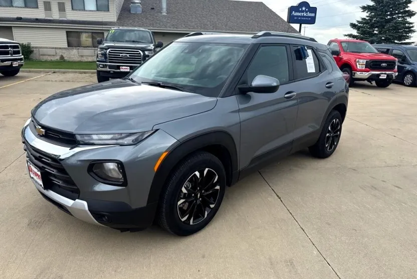 2021 Chevrolet Trailblazer LT photo 1