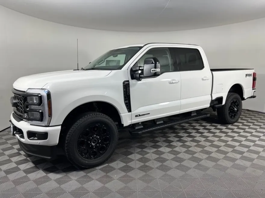 2025 Ford F-250 Lariat photo 1