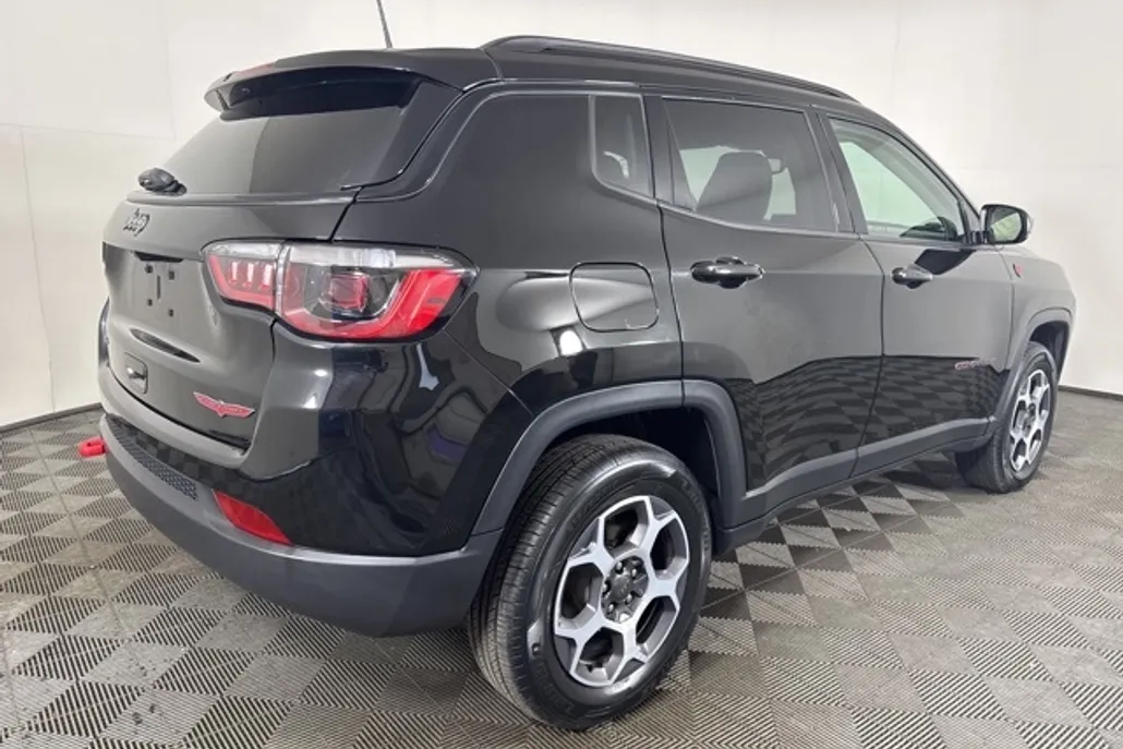 2022 Jeep Compass Trailhawk photo 1