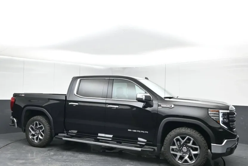 2024 Gmc Sierra 1500 SLT photo 1