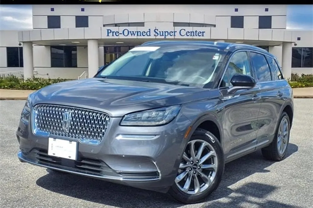 2021 Lincoln Corsair Standard photo 1