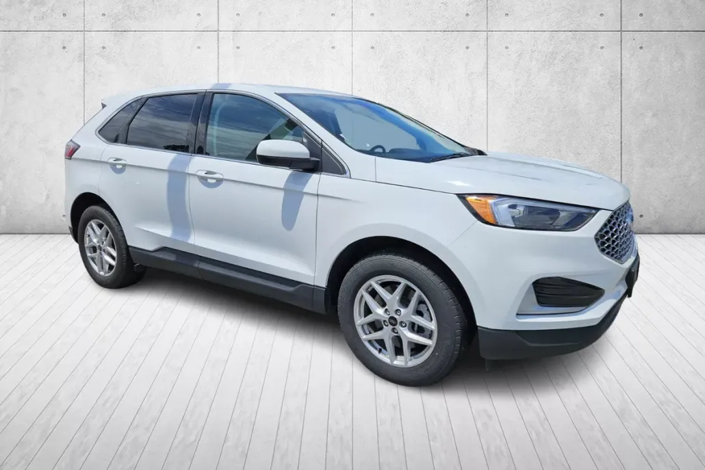2024 Ford Edge SEL photo 1