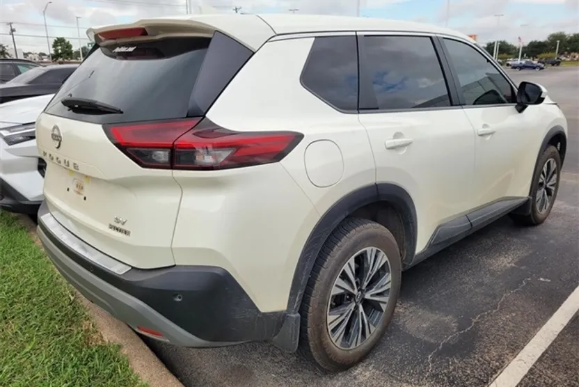 2023 Nissan Rogue SV photo 1
