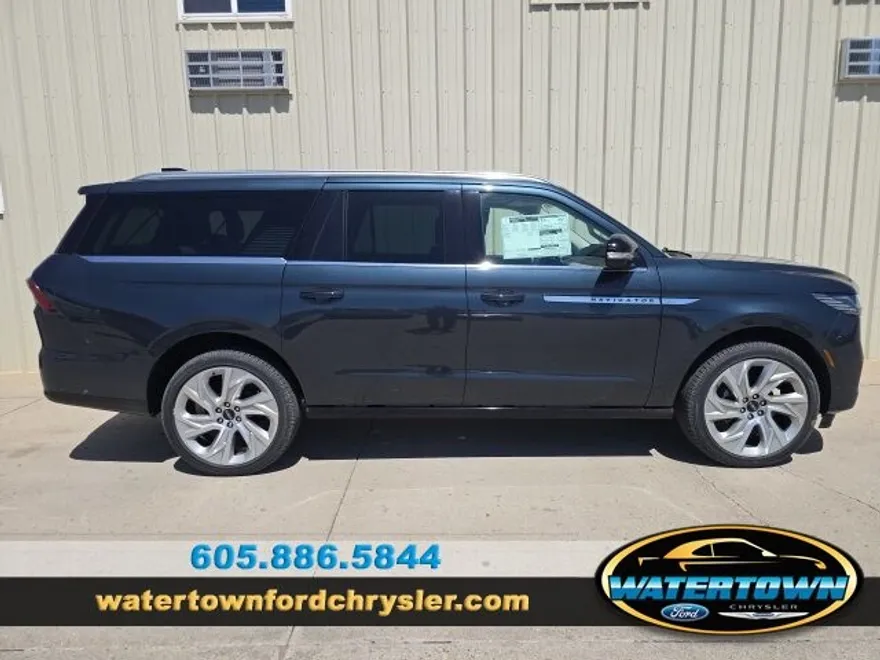 2025 Lincoln Navigator L Reserve photo 1