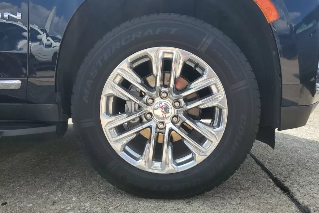 2022 Gmc Yukon SLT photo 1