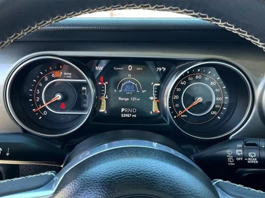 2023 Jeep Wrangler Sahara photo 17