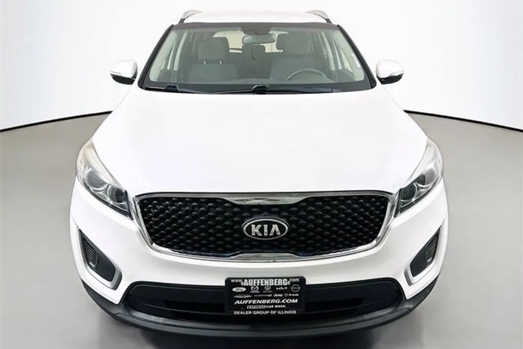 2018 Kia Sorento LX photo 1