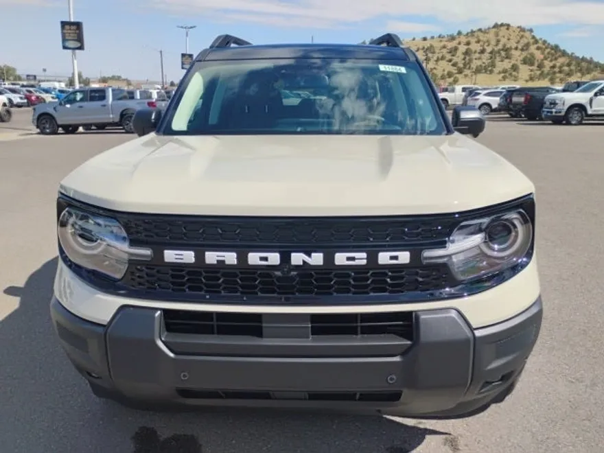 2025 Ford Bronco Sport Outer Banks photo 1
