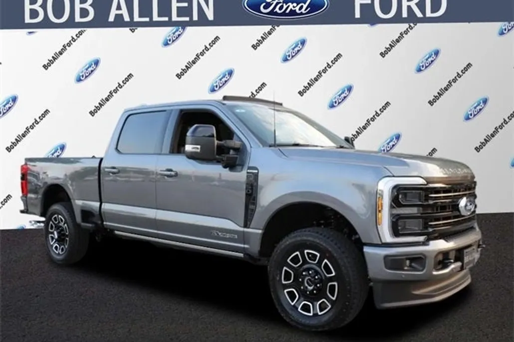 2025 Ford F-250 Platinum photo 1