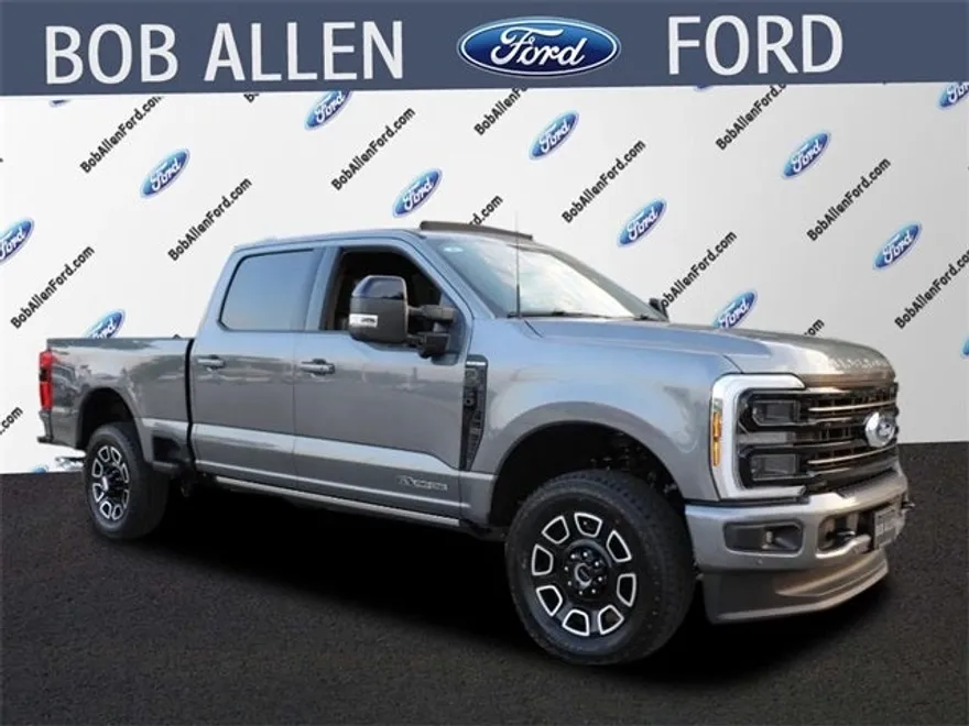 2025 Ford F-250 Platinum photo 1