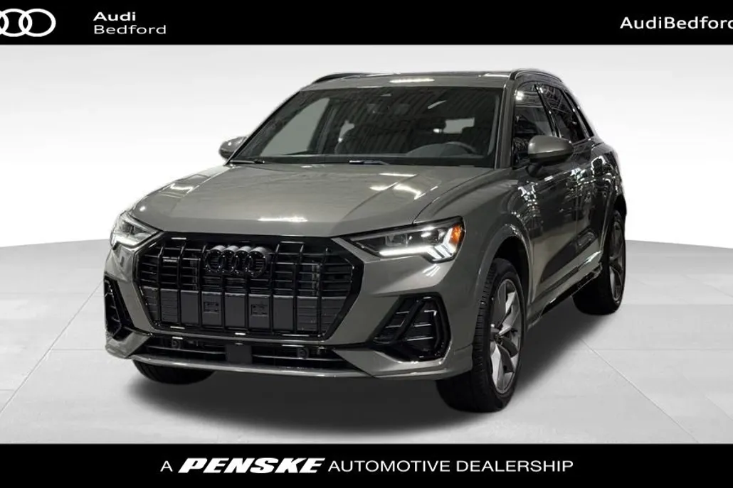 2025 Audi Q3 45 TFSI S line Premium photo 1