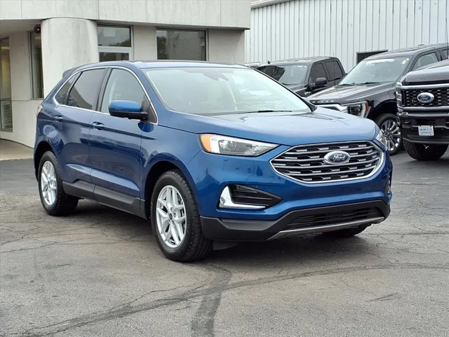 2022 Ford Edge SEL photo 1
