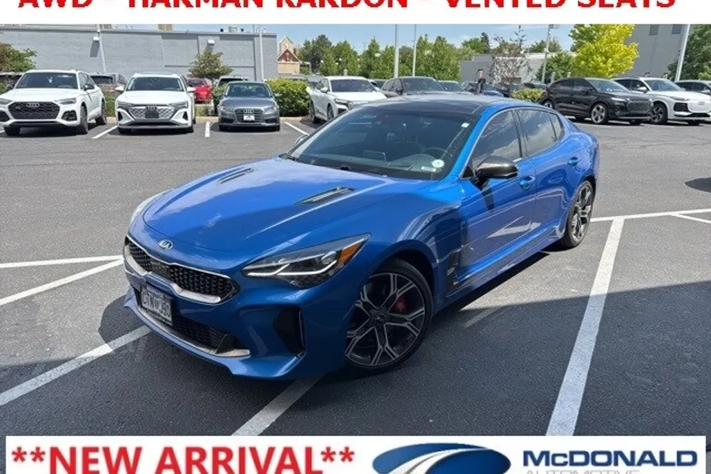 2021 Kia Stinger GT2 photo 1