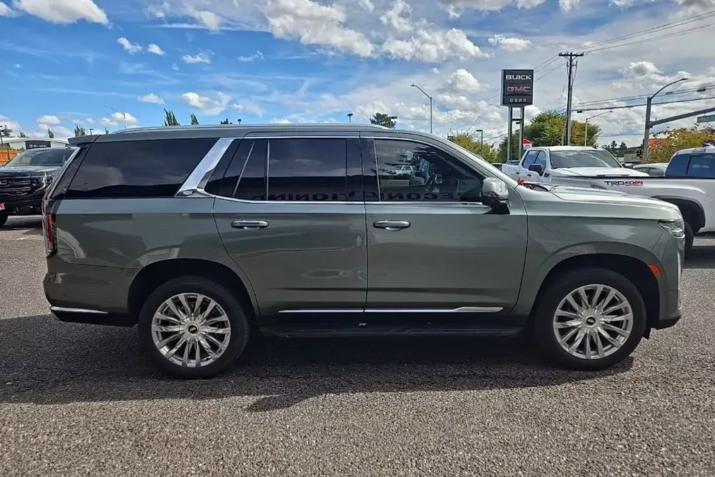 2023 Cadillac Escalade Premium Luxury photo 1