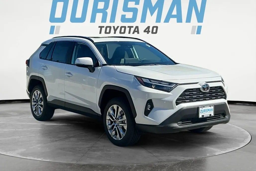 2025 Toyota RAV4 XLE Premium photo 1