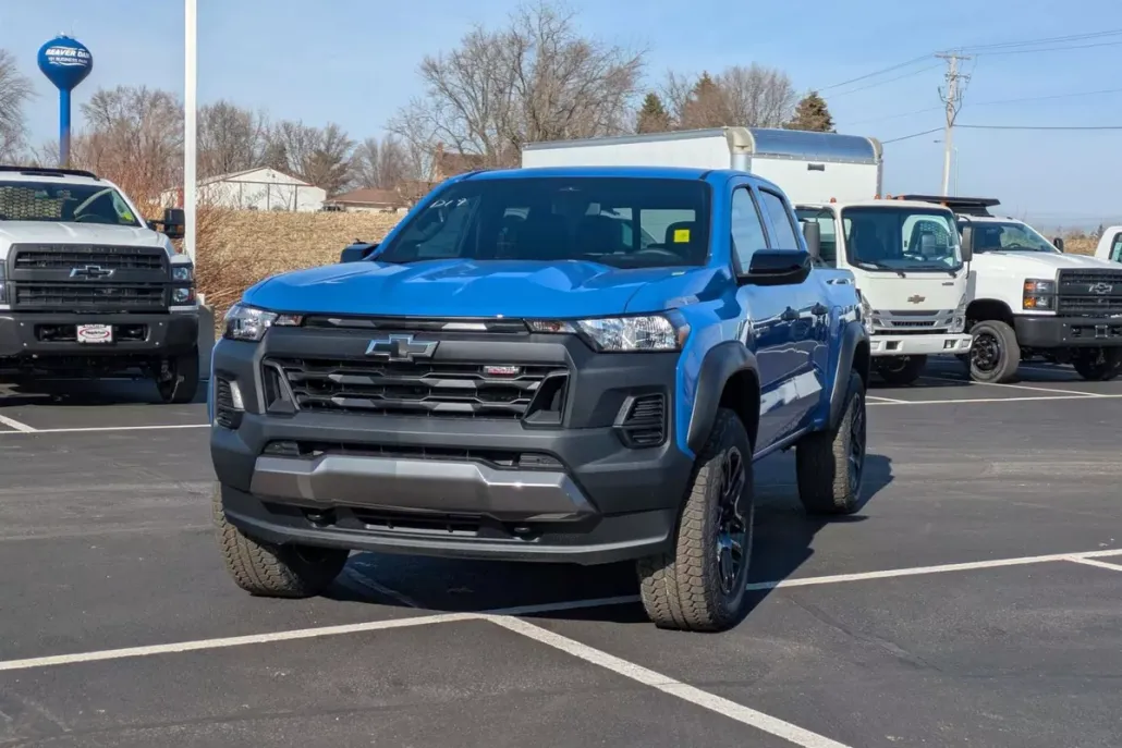 2025 Chevrolet Colorado Trail Boss photo 1