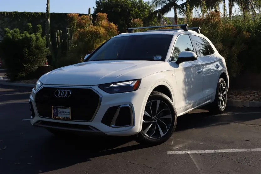 2023 Audi Q5 45 S line Premium photo 1