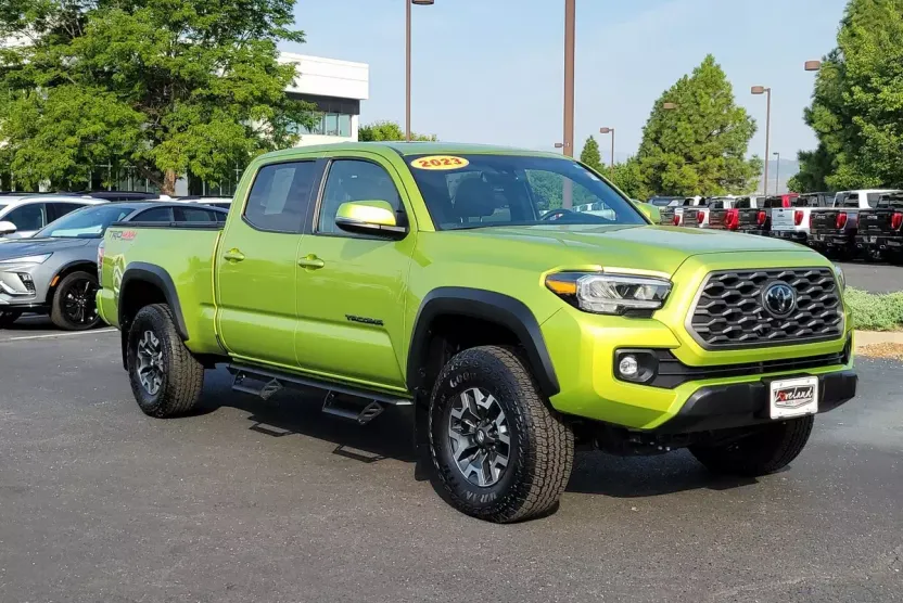 2023 Toyota Tacoma TRD Off-Road V6 photo 1