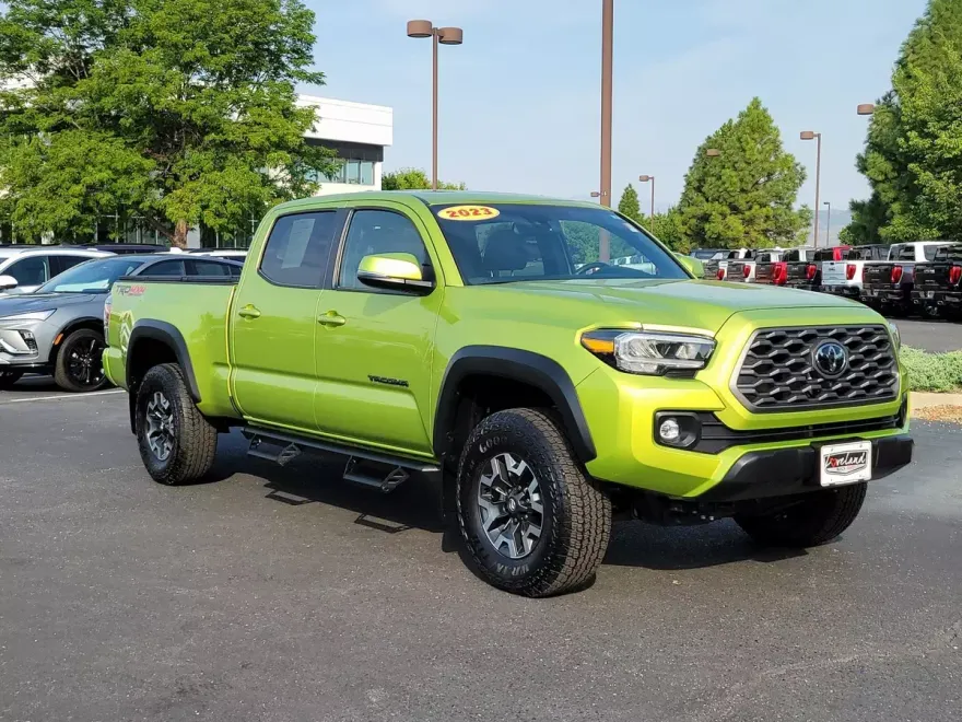 2023 Toyota Tacoma TRD Off-Road V6 photo 1