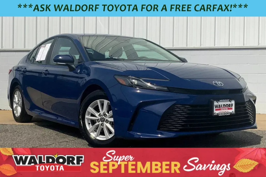 2025 Toyota Camry LE photo 1