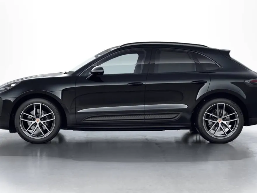 2026 Porsche Macan T photo 1