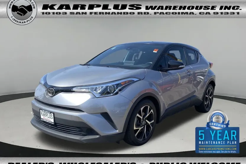 2019 Toyota C-HR XLE photo 1