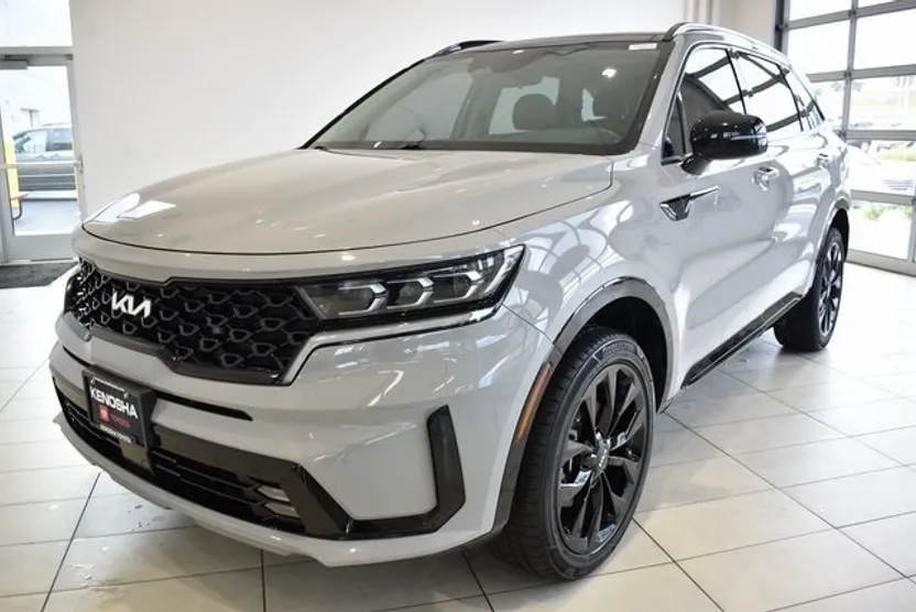 2022 Kia Sorento SX photo 1