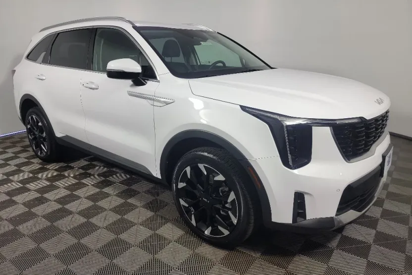 2025 Kia Sorento EX photo 1