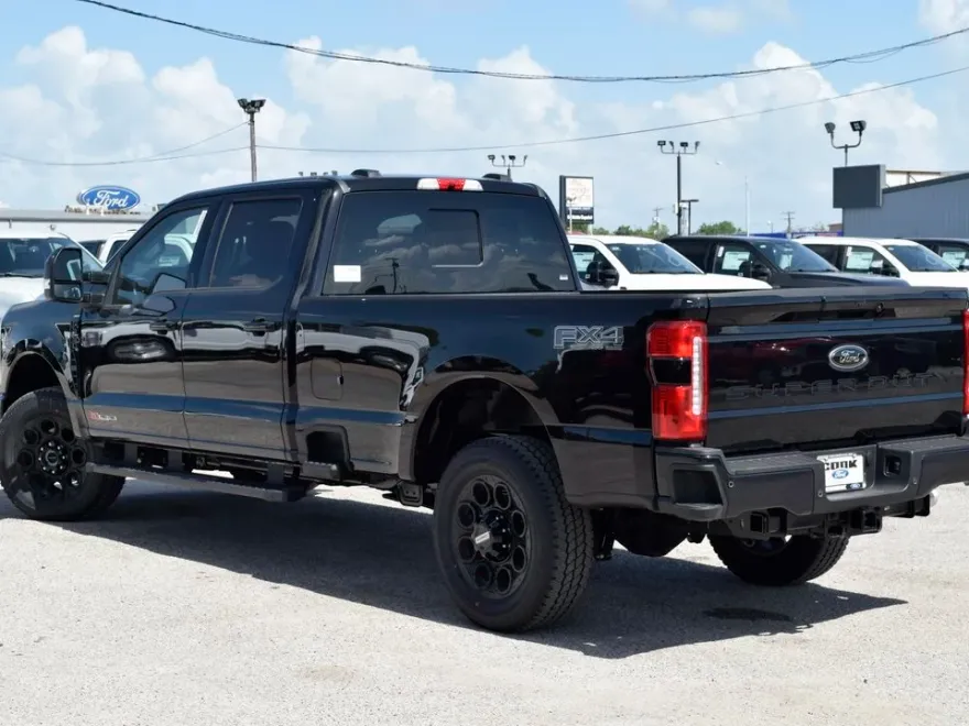 2025 Ford F-350 photo 1