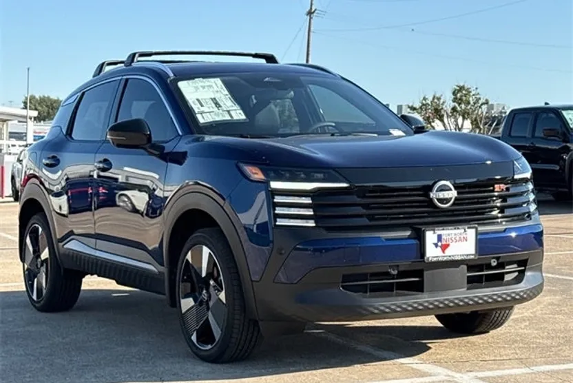 2026 Nissan Kicks SR photo 1