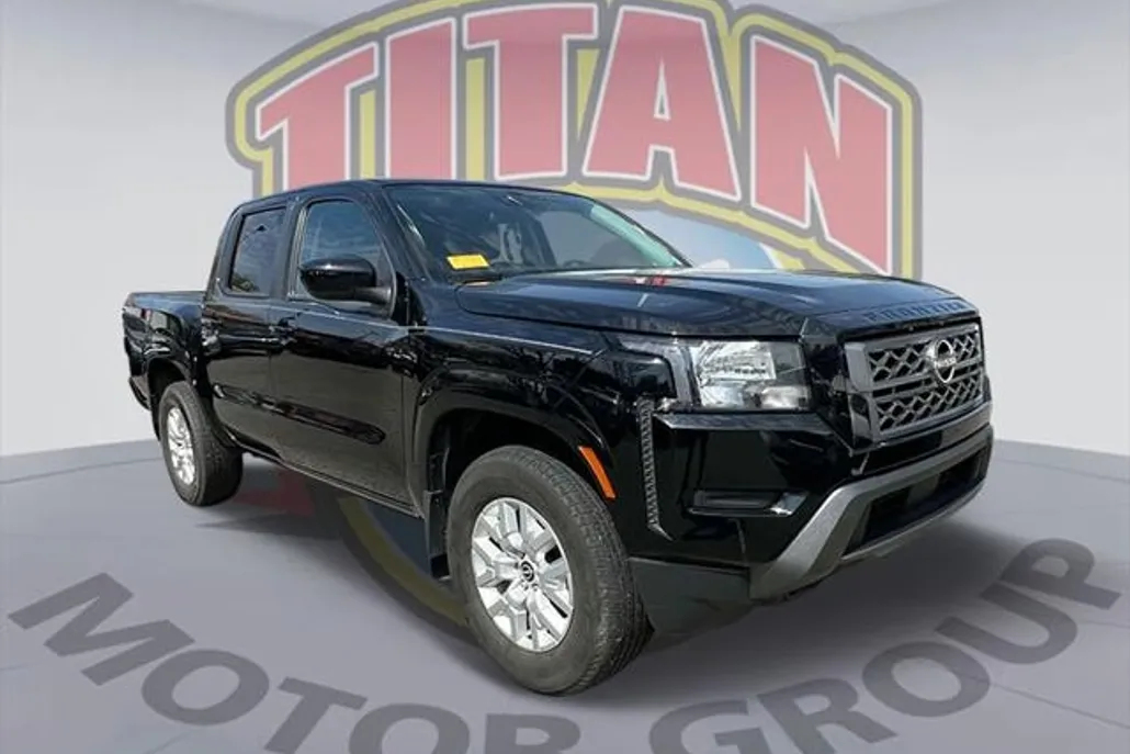 2022 Nissan Frontier Crew Cab SV photo 1
