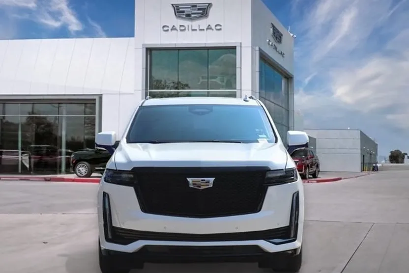 2023 Cadillac Escalade Sport photo 1
