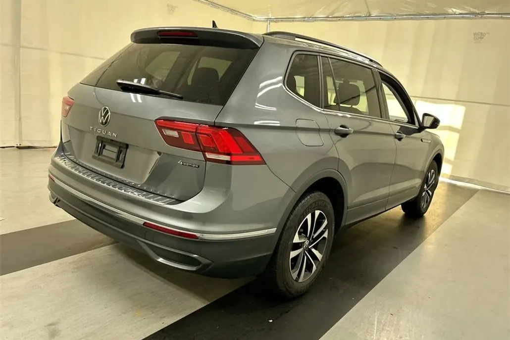 2023 Volkswagen Tiguan S photo 1