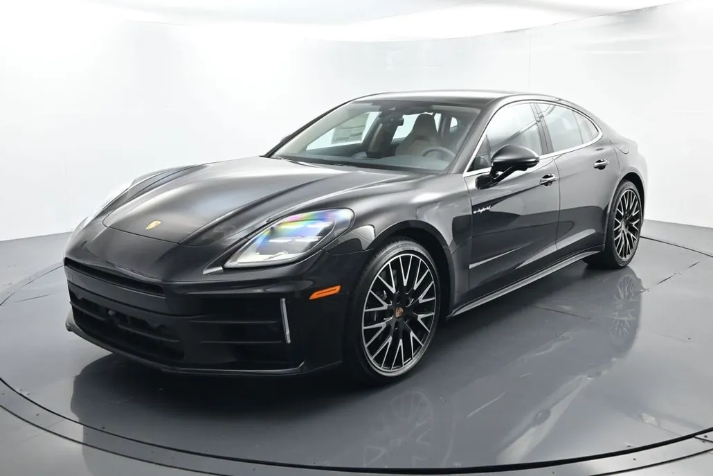 2026 Porsche Panamera E-Hybrid 4 photo 1
