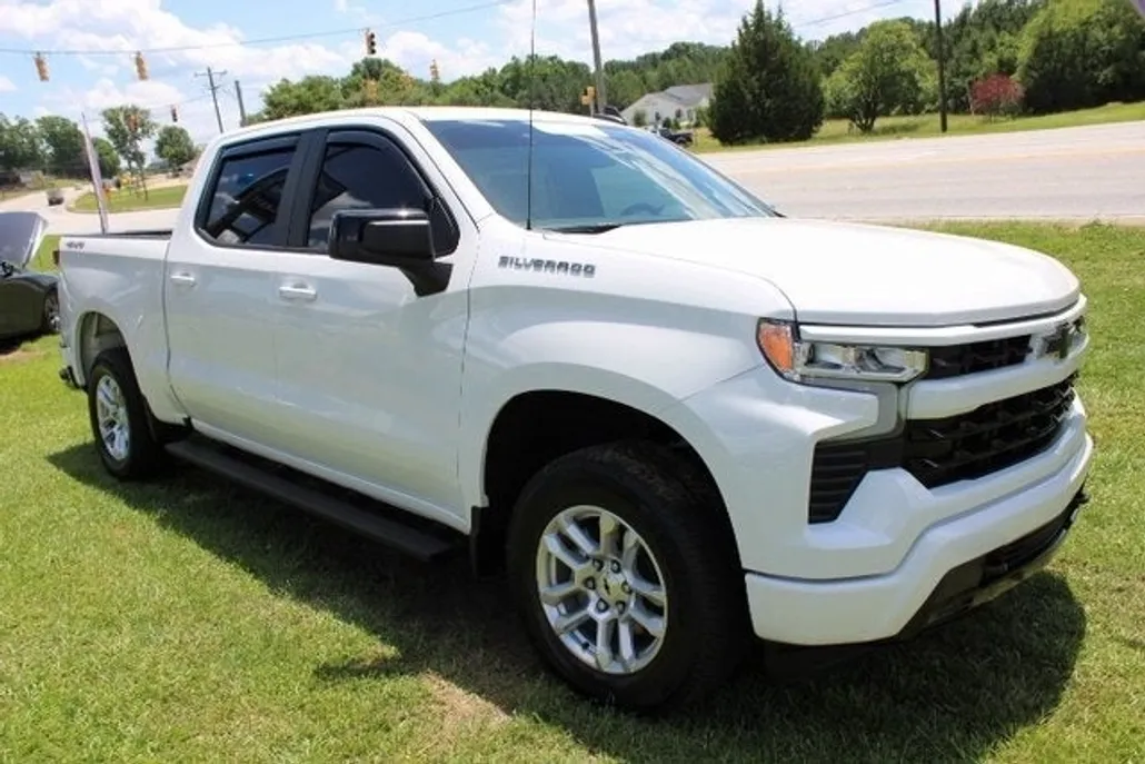 2023 Chevrolet Silverado 1500 RST photo 1