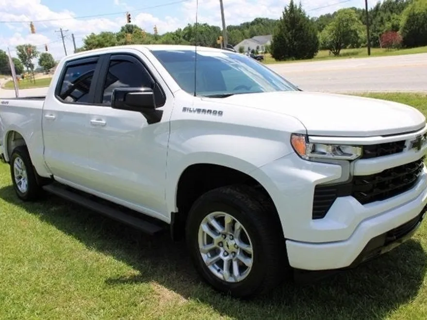 2023 Chevrolet Silverado 1500 RST photo 1