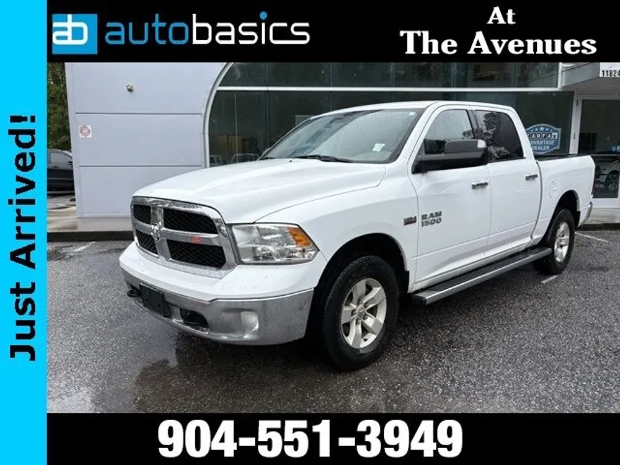 2018 Ram 1500 SLT photo 1
