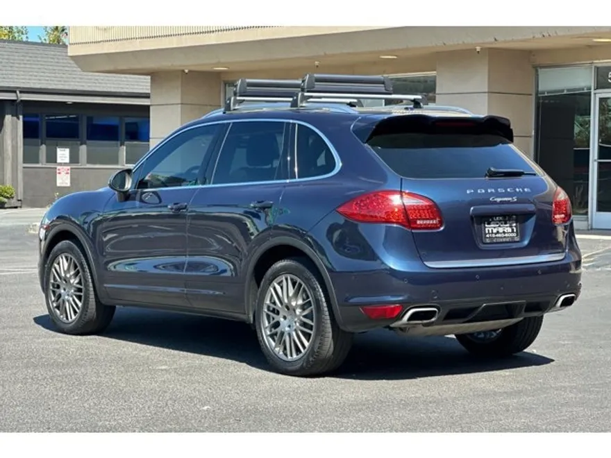 2014 Porsche Cayenne S photo 1