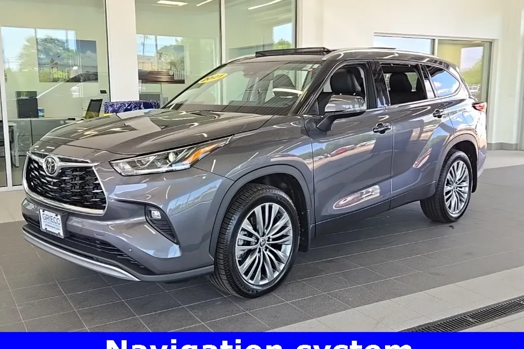 2021 Toyota Highlander Platinum photo 1