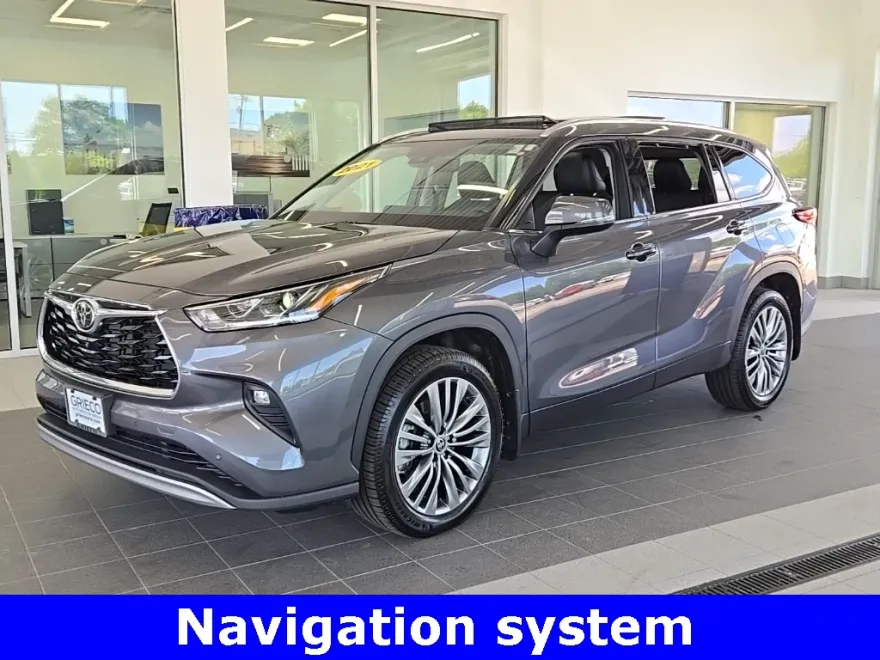 2021 Toyota Highlander Platinum photo 1