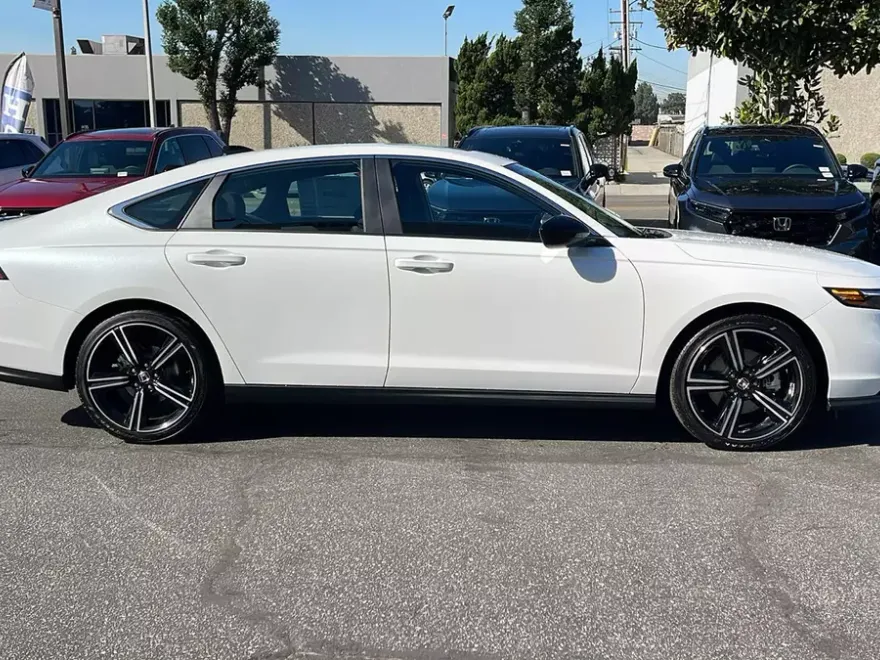 2025 Honda Accord Hybrid Sport photo 1